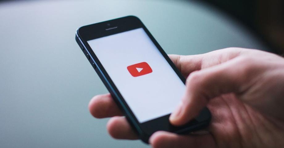 YouTube Shorts 宽高比与尺寸全指南：2026 官方标准与导出设置